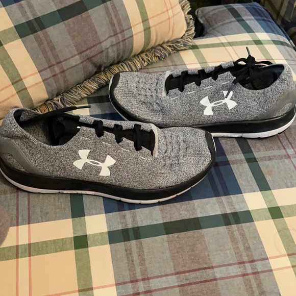 Gentle used Under Armor women’s shoes size 11 gray and black - Picture 1 of 3